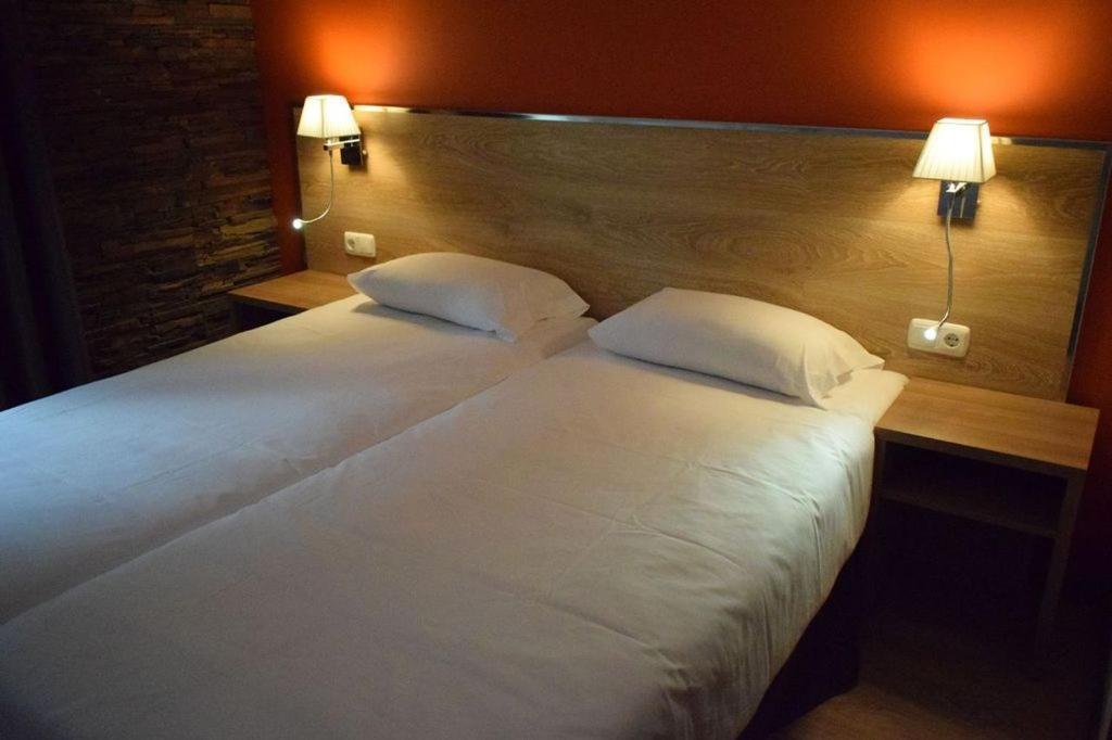 Hotel Victoria Аринсал Екстериор снимка